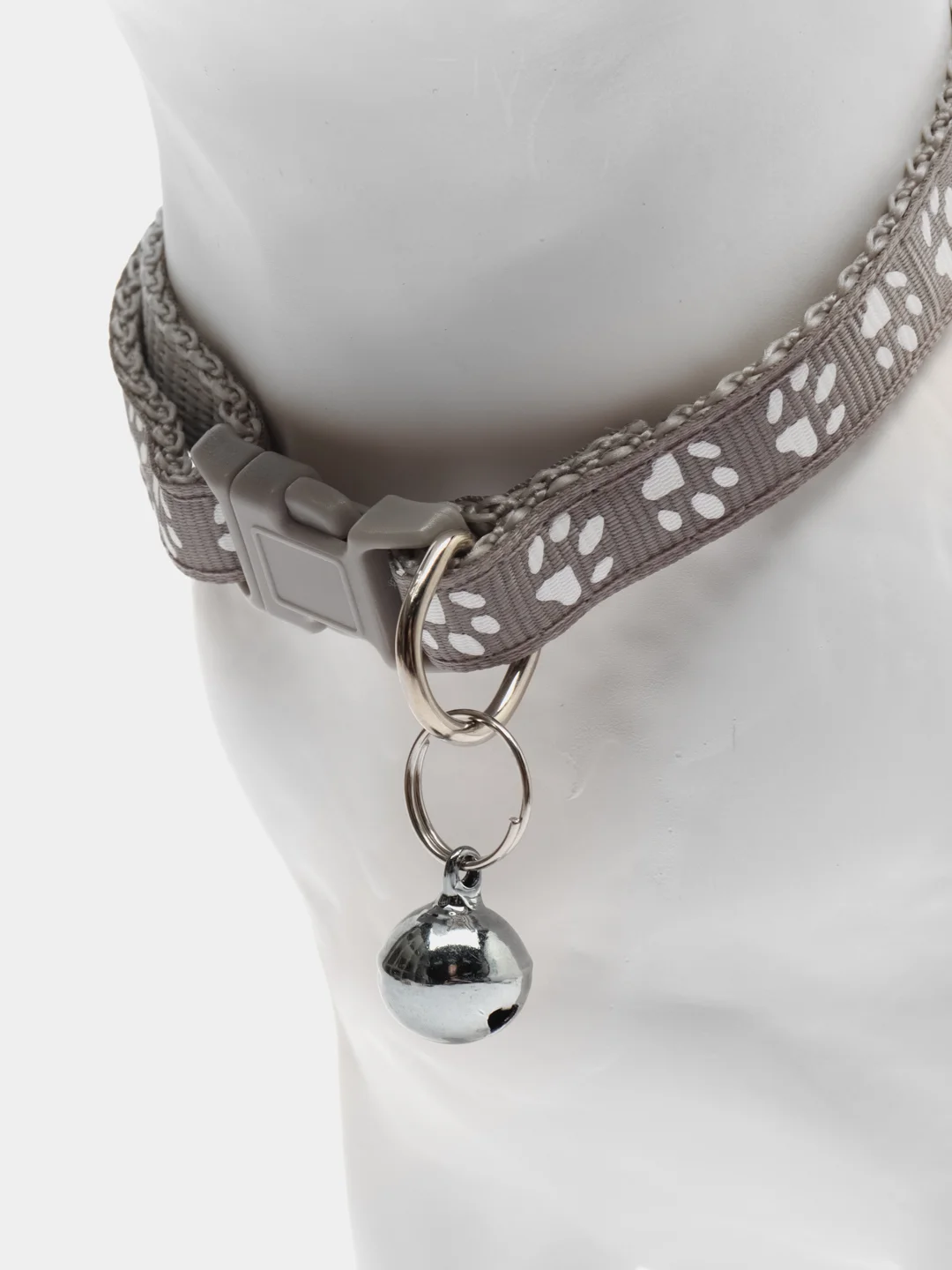 Серый ошейник для кошек и собак мелких пород, с колокольчиком