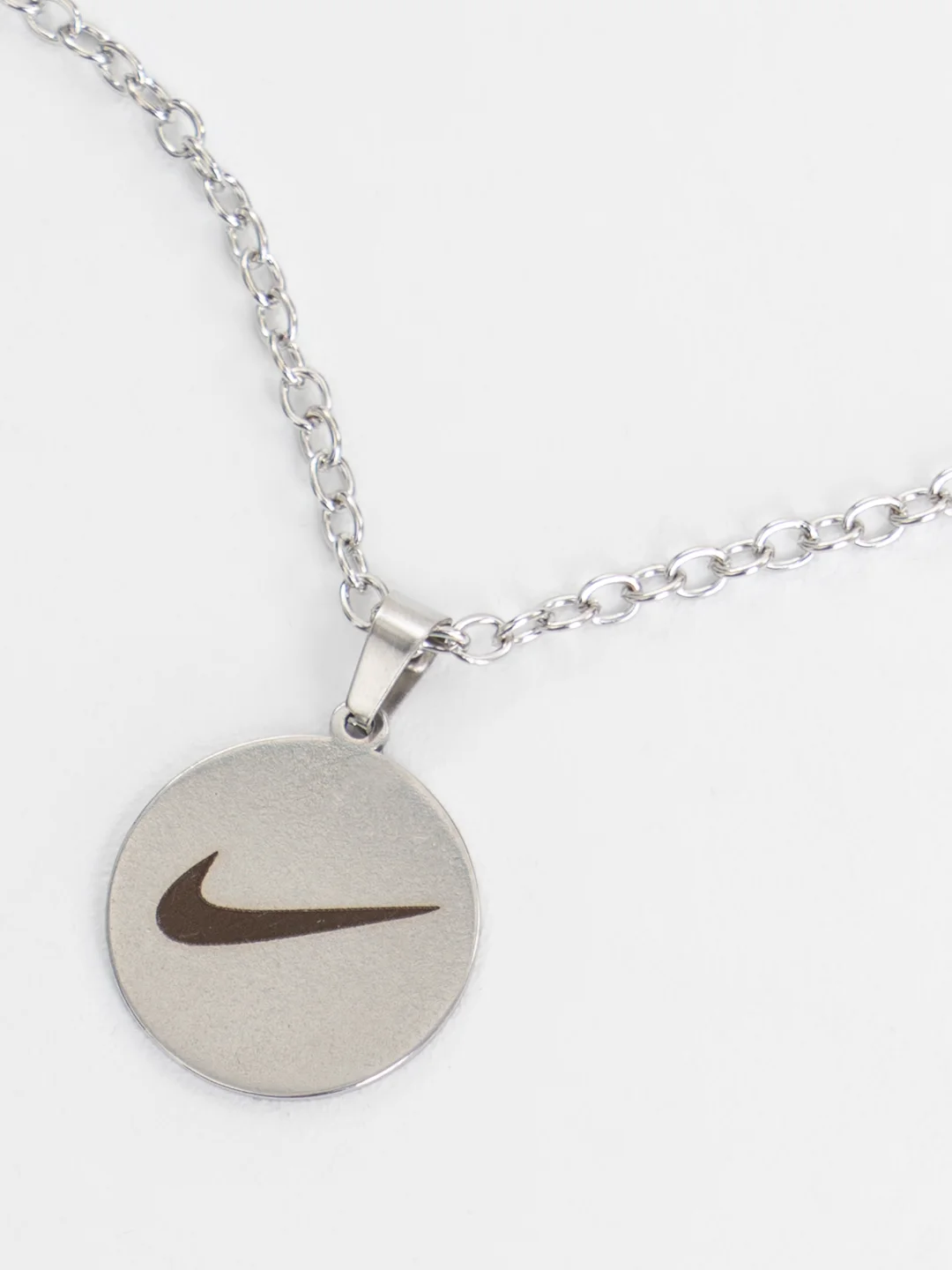 Серебряный цепочка с логотипом "Найк", "Nike" на Новый Год