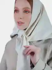 Белый косынка кожаная двусторонняя,  платок женский из экокожи