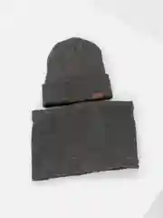 Угольный набор: шапка и снуд