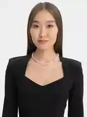Розовый бусы из камня
