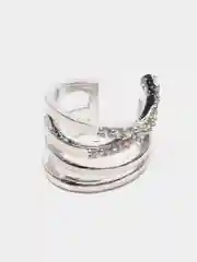 Серьги-каффы, геометрической формы с дорожкой из страз, серебристого цвета