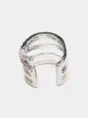 Серьги-каффы, геометрической формы с дорожкой из страз, серебристого цвета