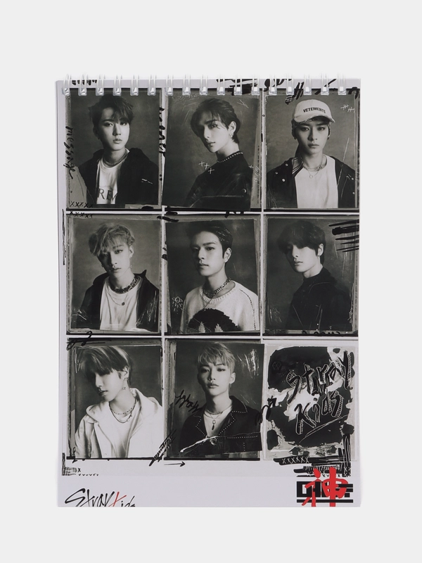 Скетчбук по k-pop группе Stray Kids