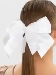 Белый бант для школьниц