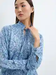 Голубой блузка из вискозы женская Zarina