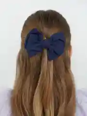 Белый бант для волос, на зажиме / Школьные банты /