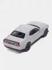 Белый металлическая машинка Jiaye Model 1:32 "Dodge Challenger" VB32791
