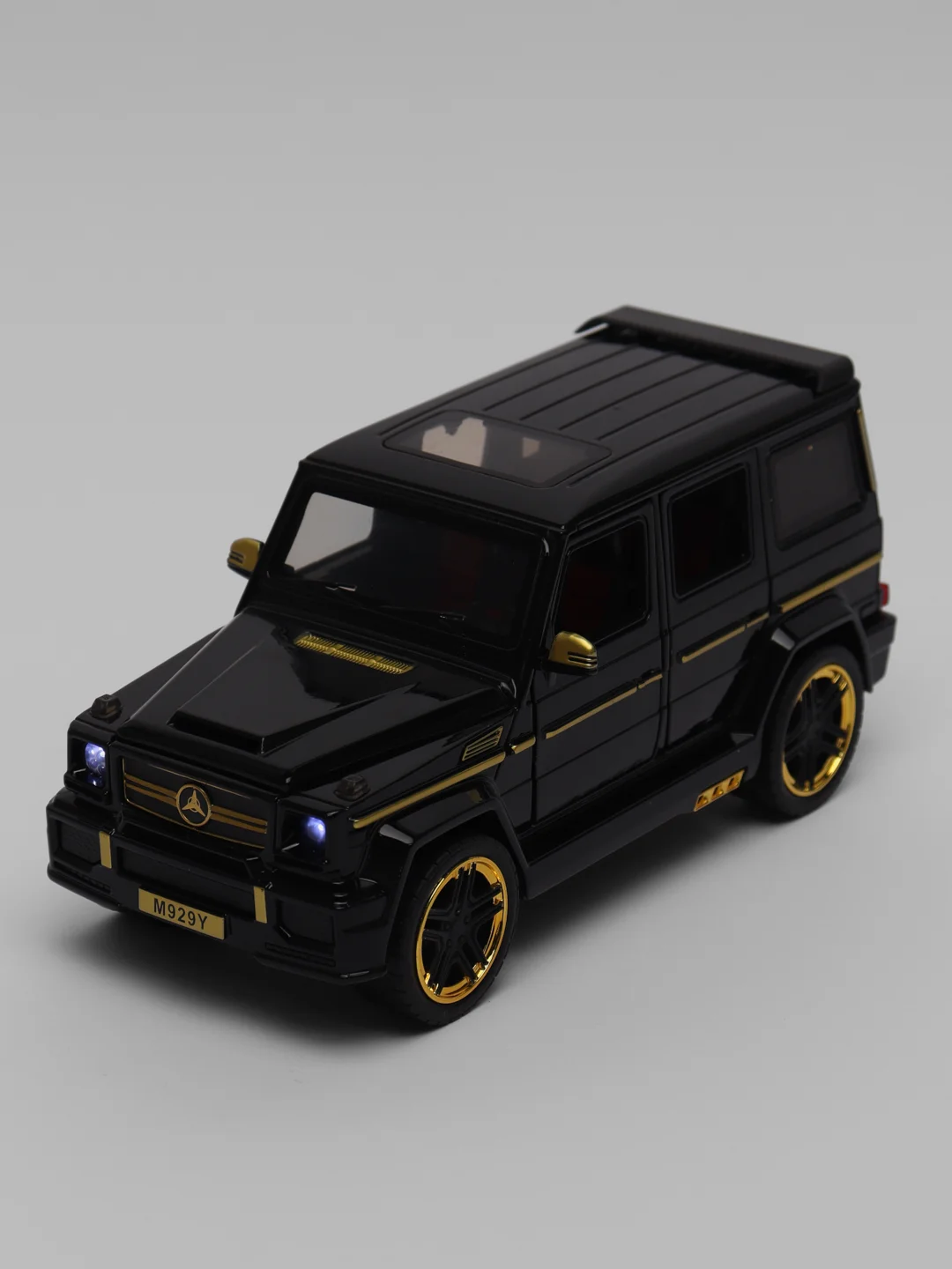 Черный машинка металлическая XLG 1:24 "Mercedes-Benz G-class Brabus" M929Y