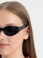 Черный солнцезащитные очки овальной формы