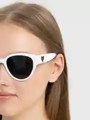 Белый солнцезащитные очки с сердцем