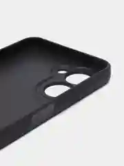 Черный чехол силиконовый на Realme C 33 (Реалми С 33) матовый с дополнительной защитой камеры
