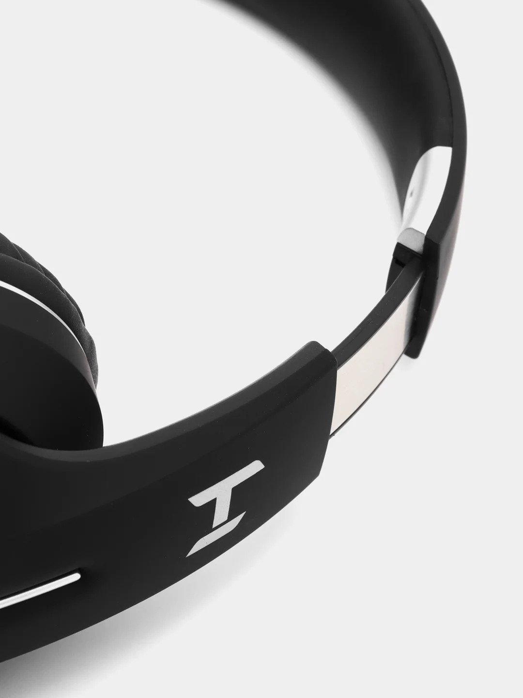 Черный беспроводные наушники Harper HB-413, Bluetooth 5.1, поддержка проводного подключения