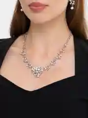 Белый подвеска на шею