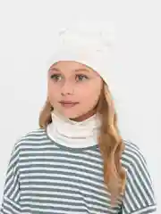 Белый шапка со снудом