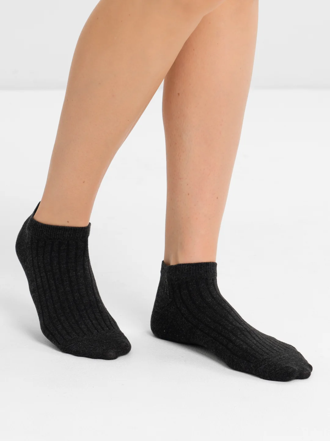 Черный носки в рубчик из органического хлопка укороченные (unisex)