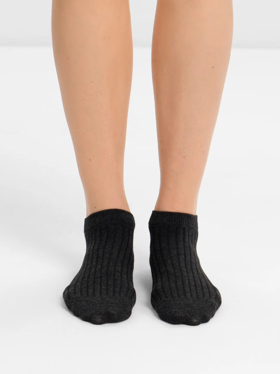 Черный носки в рубчик из органического хлопка укороченные (unisex)