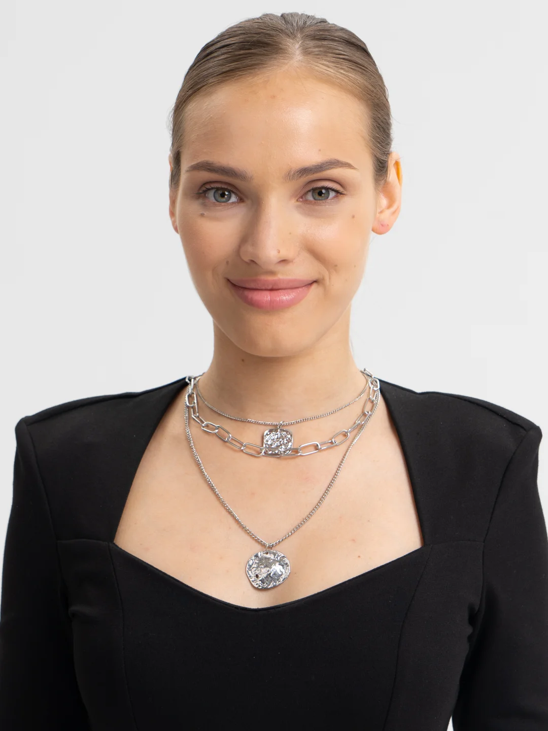 Серый подвеска на шею
