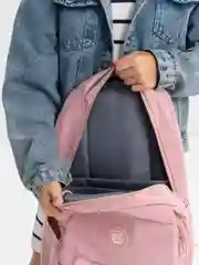 Розовый рюкзак школьный