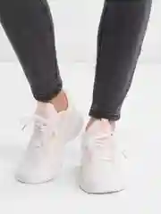Розовый кроссовки женские летние
