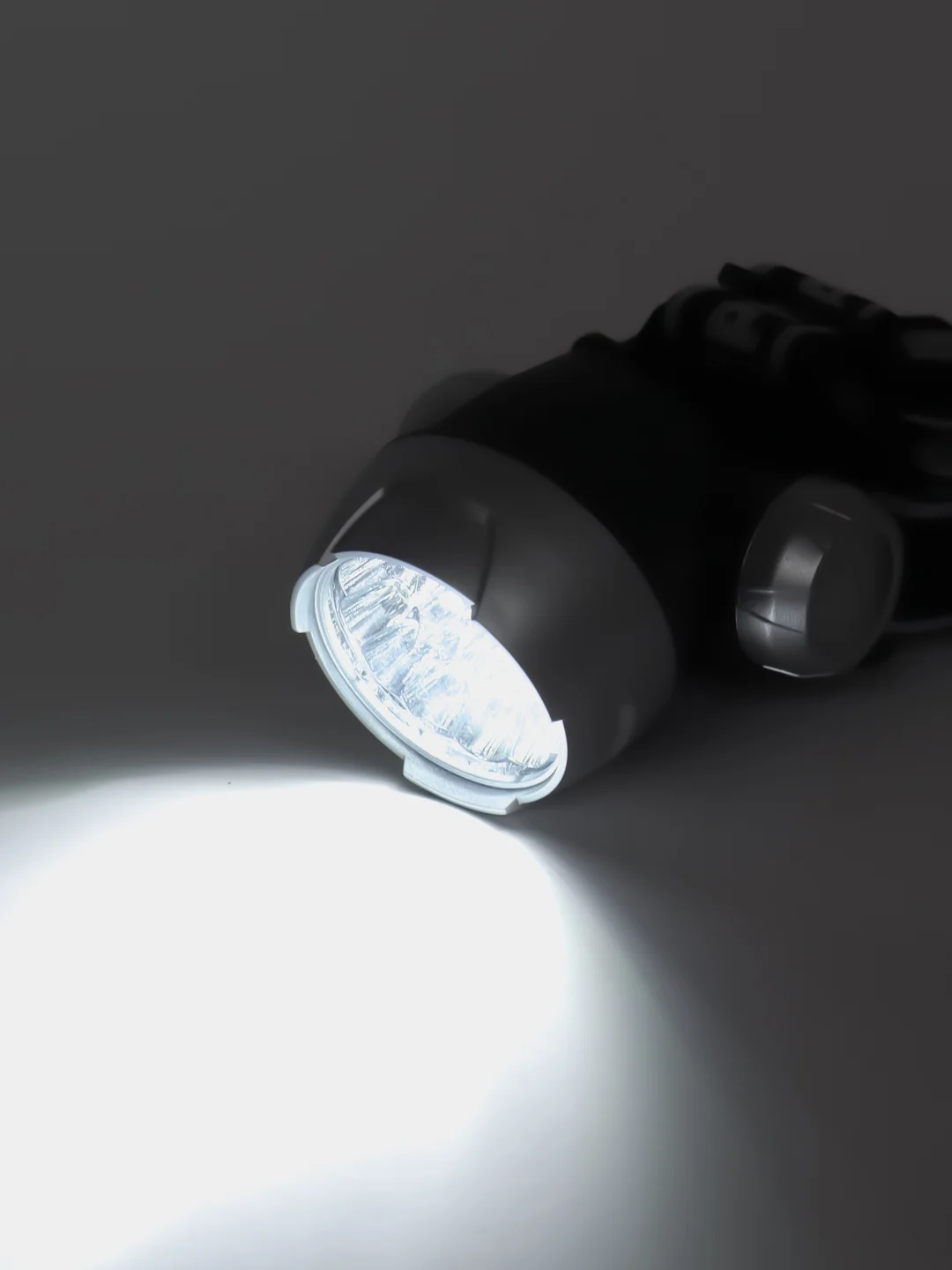 ЕРМАК фонарь налобный, LED, 3xAAA, 7,6 х 5 см