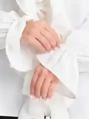 Белый блузка женская, с рюшами