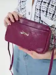 Маленькая женская сумочка через плечо
