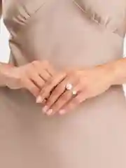Золотой кольцо с жемчугом