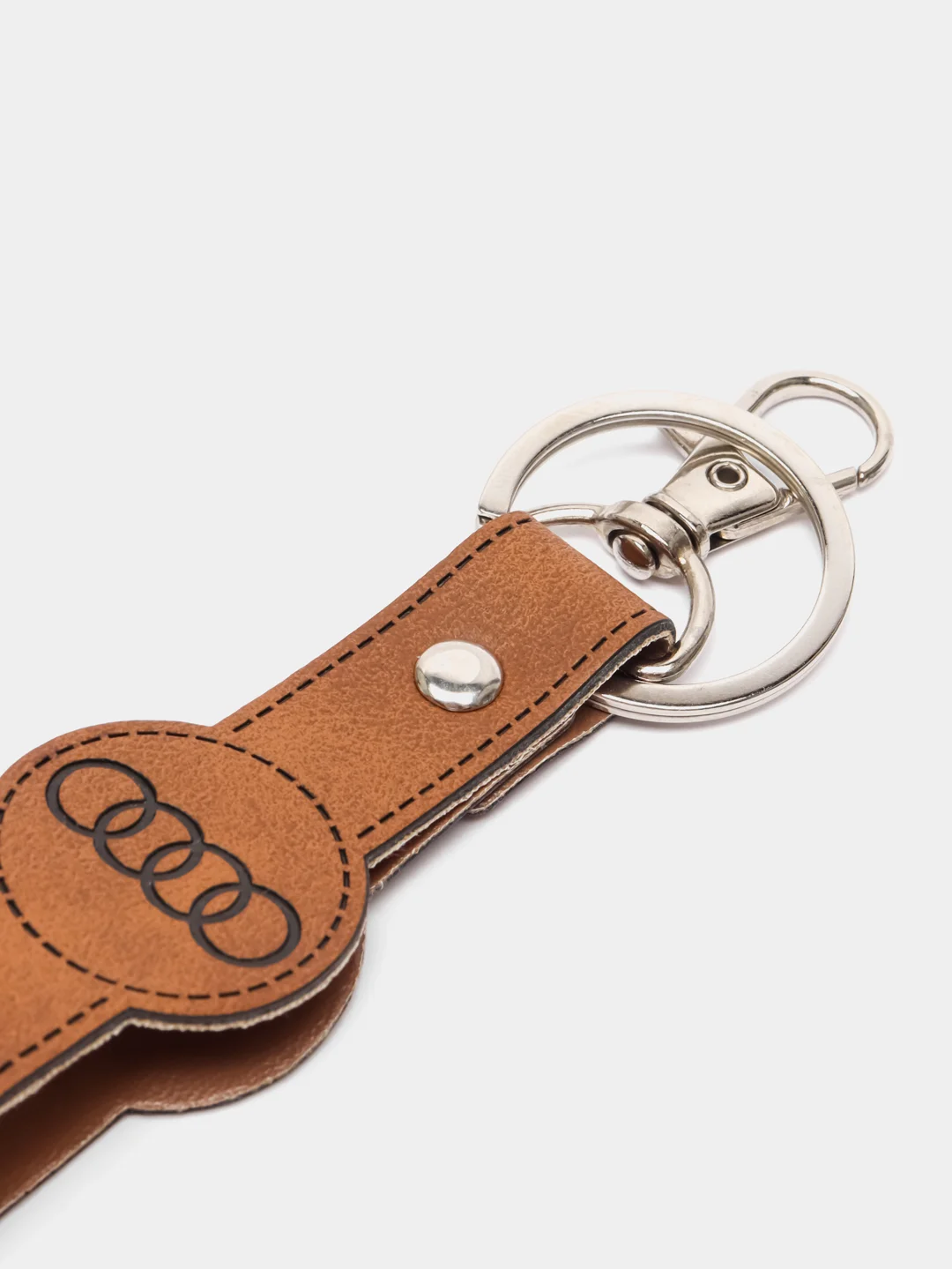 Коричневый брелок ремешок для ключей с маркой авто Audi, Ауди