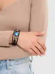 Бежевый браслет кожаный,Знаки зодиака .Ругулируемый, светящийся