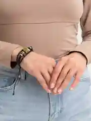 Лавандовый браслет кожаный,Знаки зодиака .Ругулируемый, светящийся