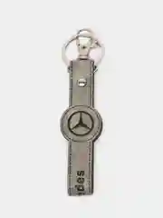 Серый брелок ремешок для ключей с маркой авто Мерседес (Mercedes)
