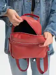 Красный рюкзак женский