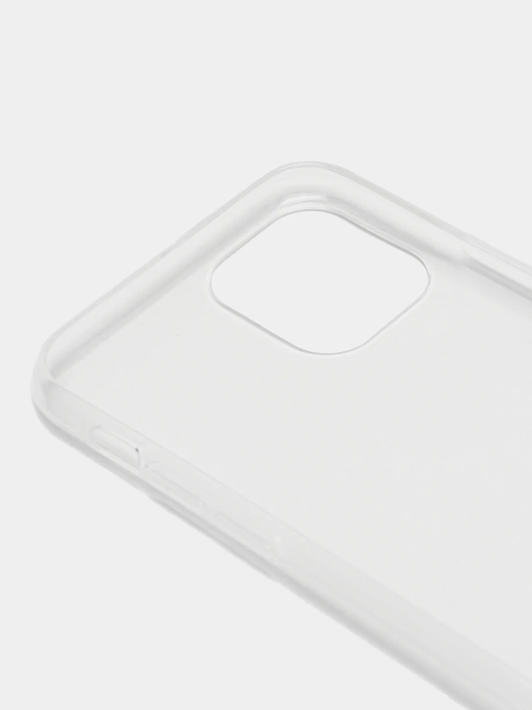 Прозрачный чехол на iPhone