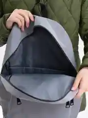 Серый рюкзак
