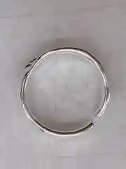 Бежевый женское кольцо регулируемое
