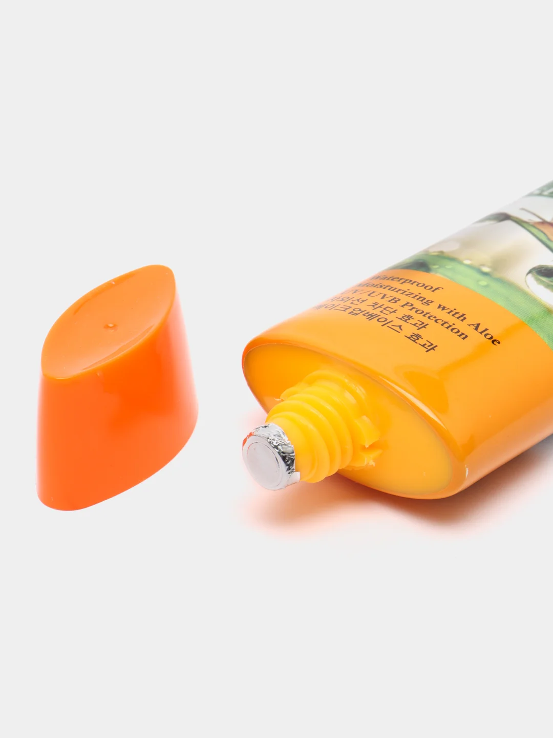 Лесной зеленый крем солнцезащитный Ekel Soothing & Moisture Sun Block SPF50/PA+++ 70 мл