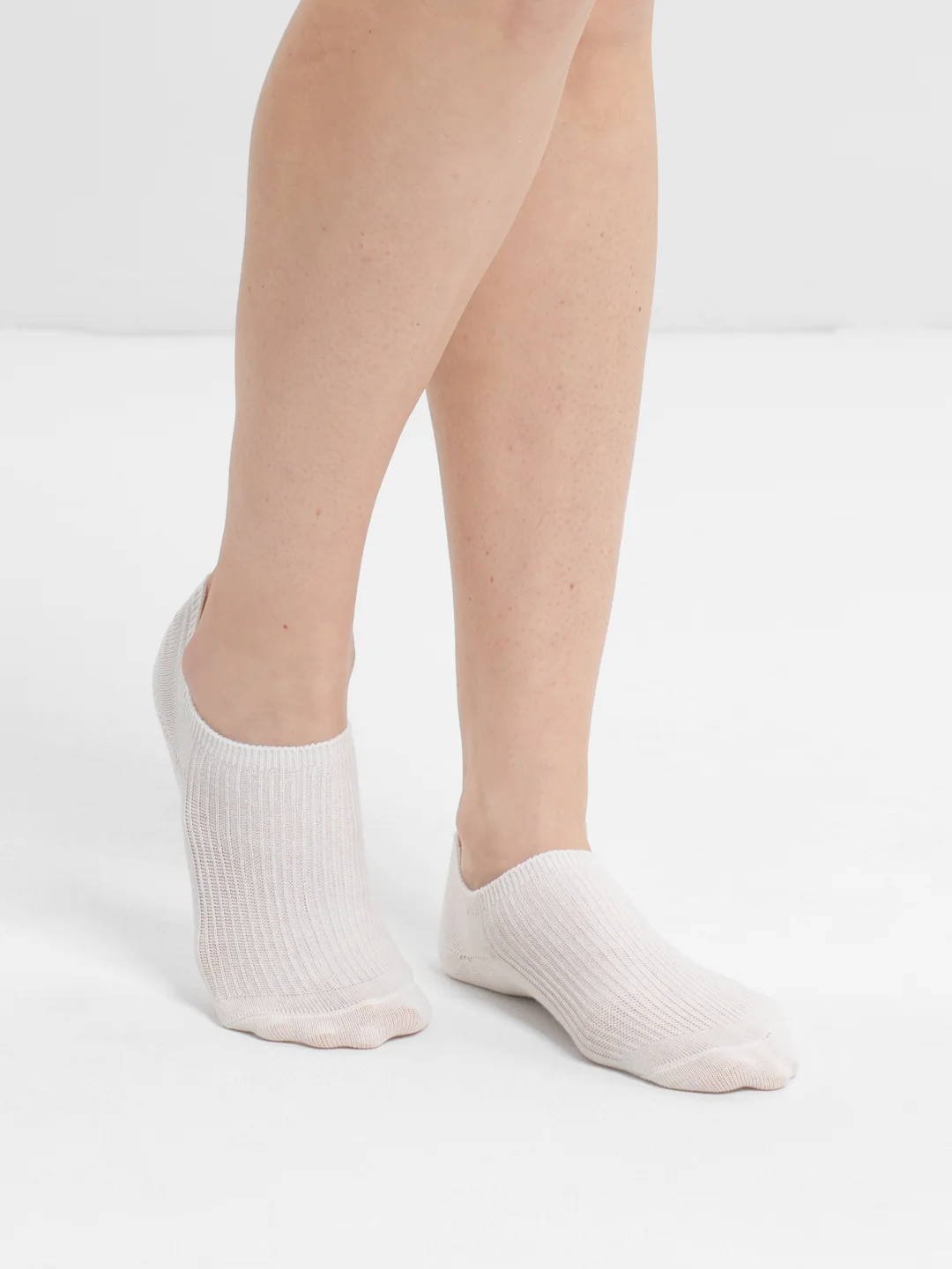 Белый носки женские короткие с силиконовой вставкой POOPSOCKS, цветные