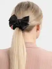 Черный атласный бант на резинке