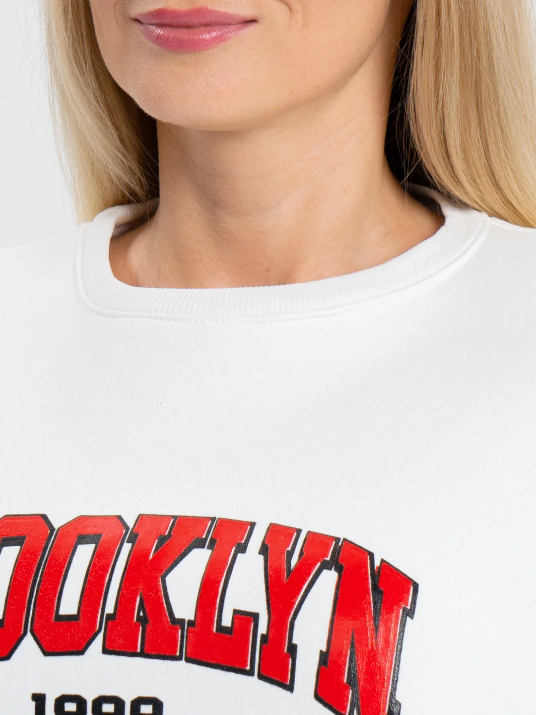 Белый кофта женская (свитшот оверсайз) на флисе