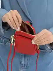 Коричневый сумка через плечо, женская
