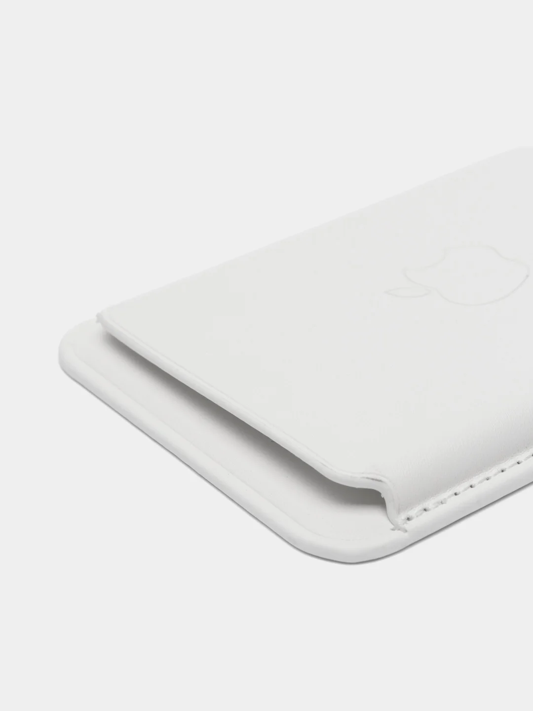 Белый картхолдер MagSafe Wallet для iPhone