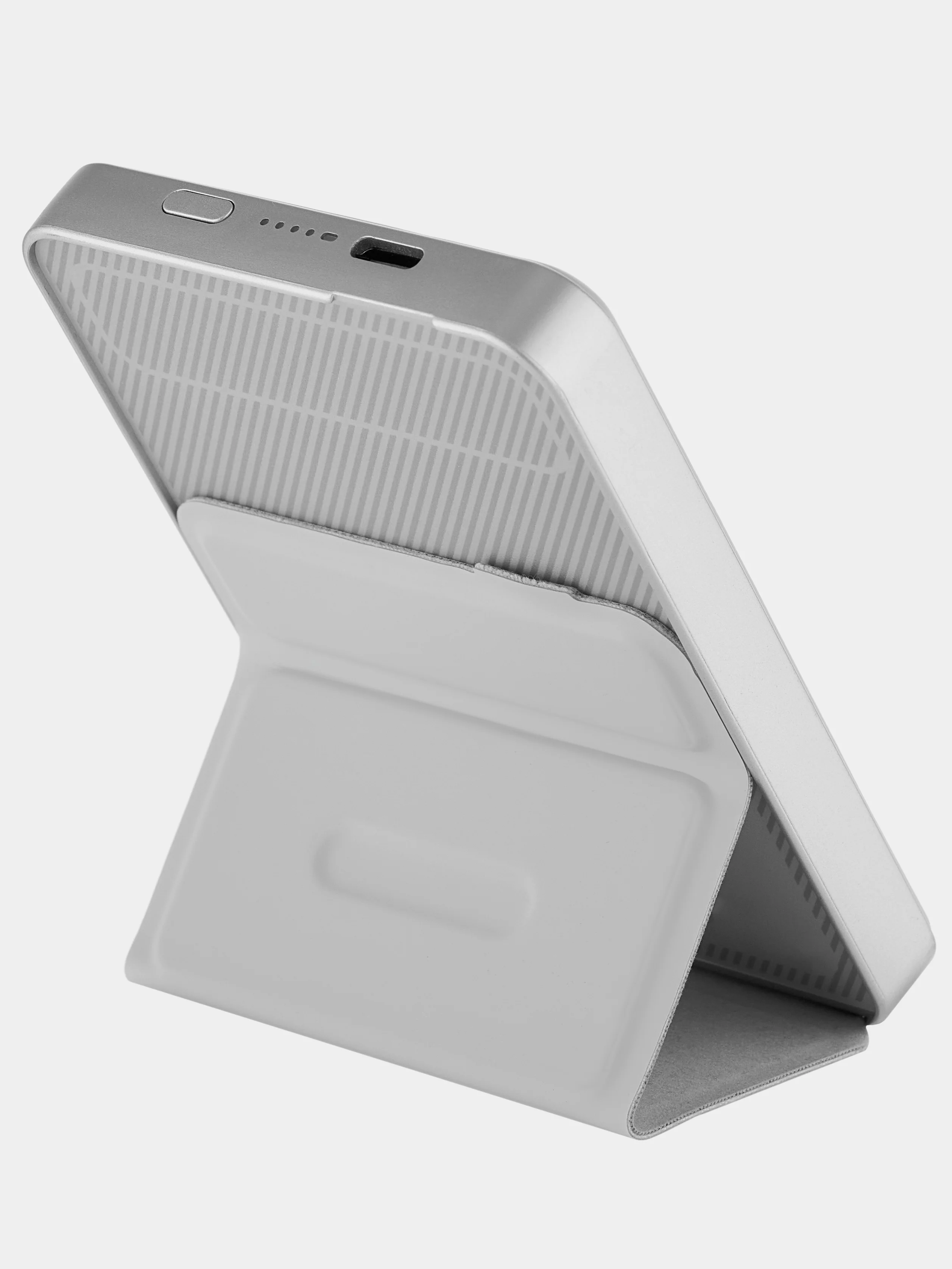 Серебряный внешний аккумулятор uBear Backup Magnetic Power bank 5000mAh, PD20W
