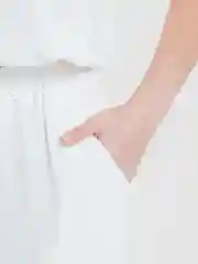 Белый летний женский костюм двойка с топом и брюками палаццо