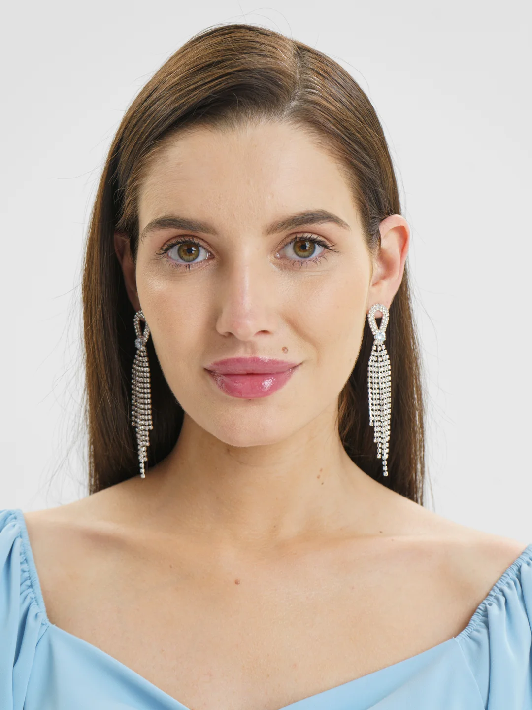 Белый длинные вечерние серьги, со стразами, Louise