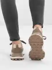 Коричневый женские кроссовки