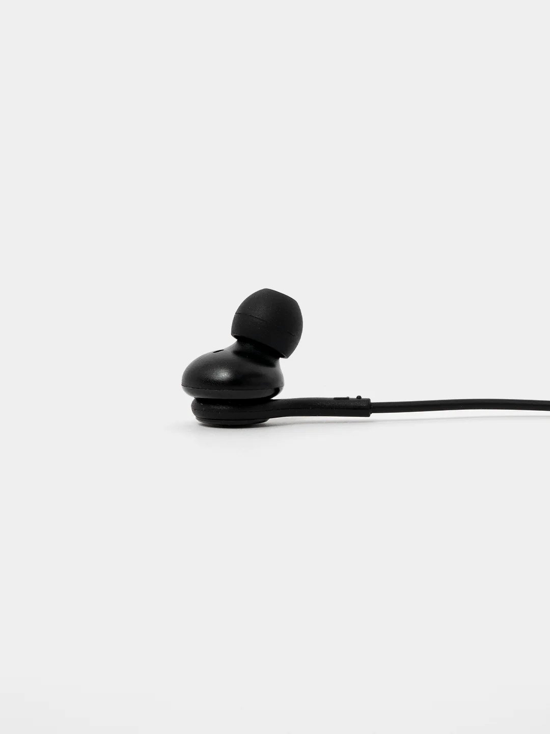 Черный наушники проводные Type-C вакуумные Miccell VQ-H04