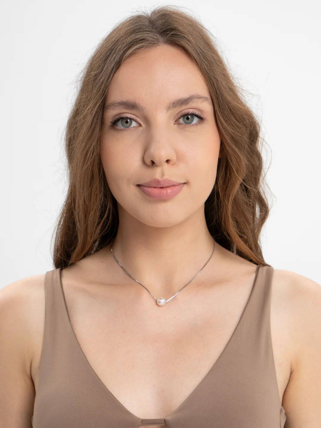 Серебряный цепочка на шею, короткая, с жемчужиной