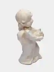 Бежевый статуэтки