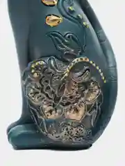 Оливковый статуэтки "Кошечки"